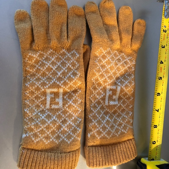 Fendi gloves - Picture 3 of 6
